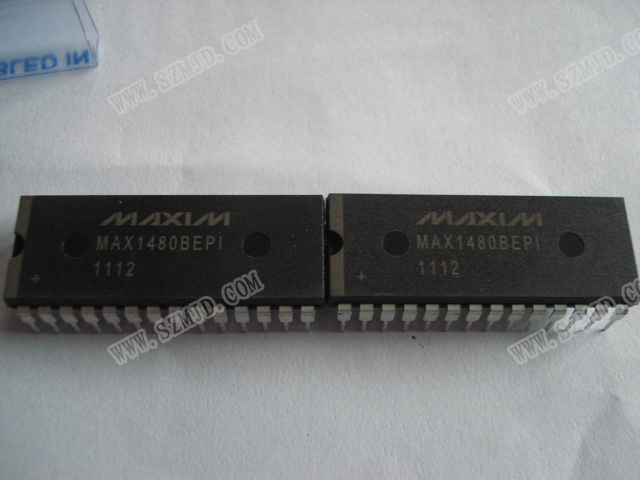 MAX14802ECM