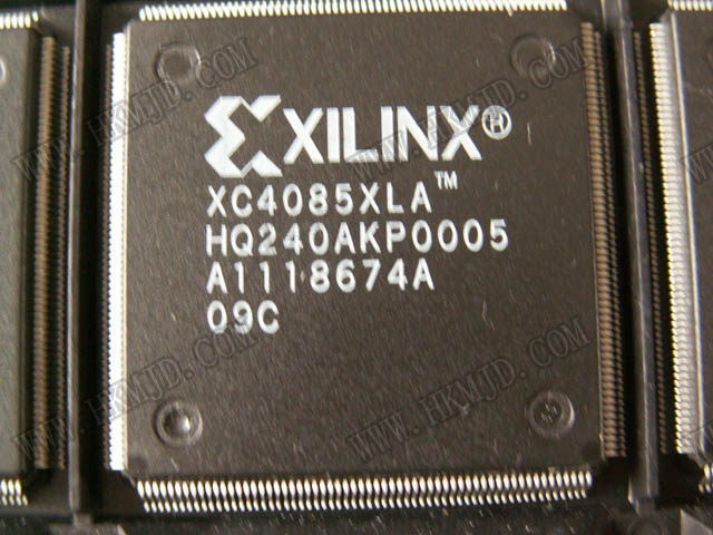 XC4085XLA-09HQ240C